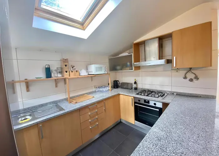 Cozy & Patio In 아파트 푼샬